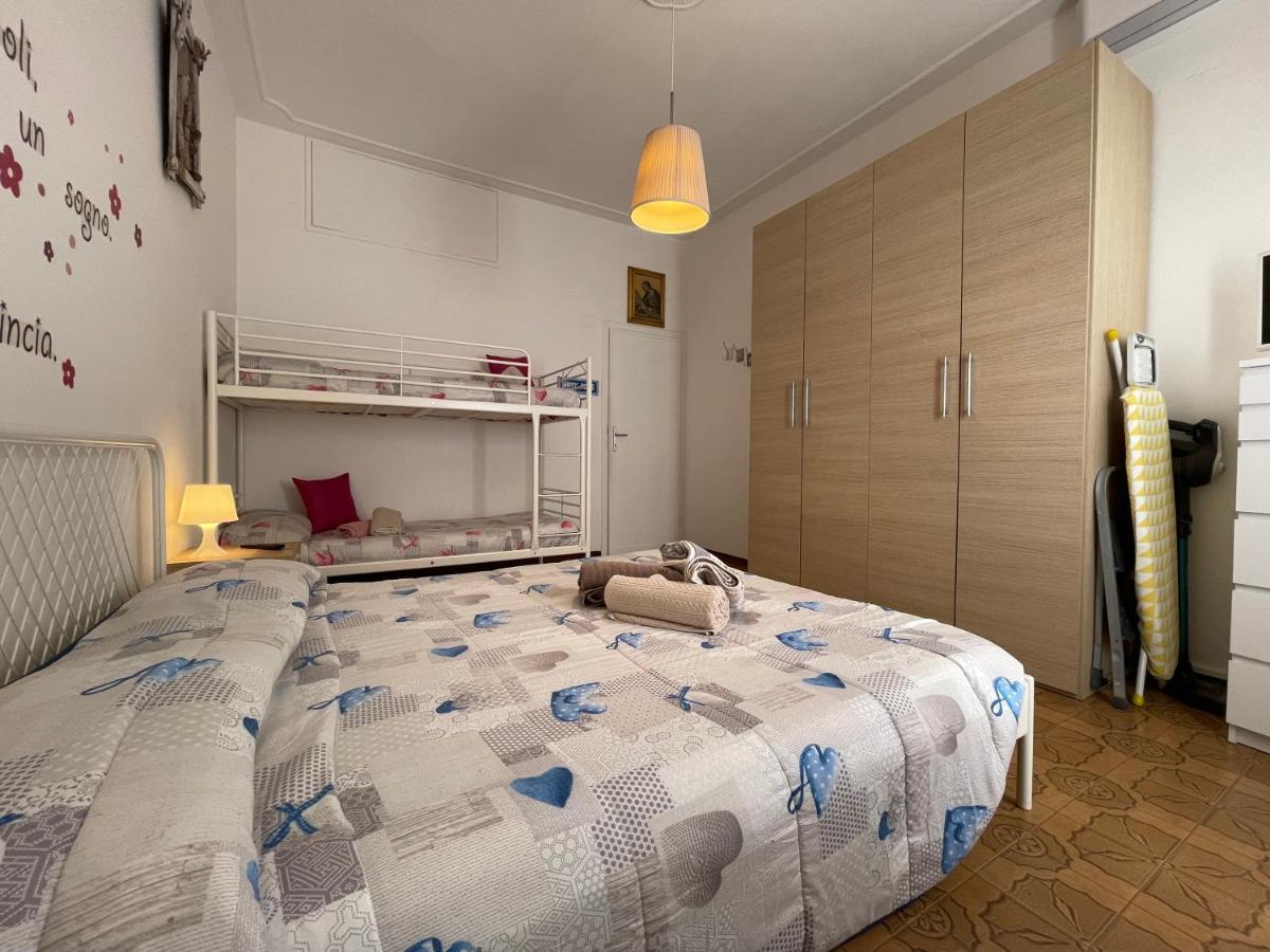 Le Palme 98 "Casa Vacanze" Lido di Camaiore Exteriör bild