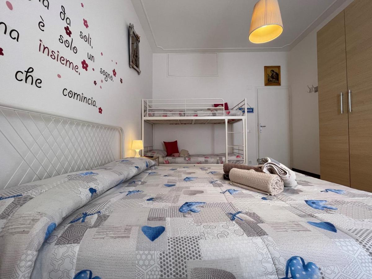 Le Palme 98 "Casa Vacanze" Lido di Camaiore Exteriör bild
