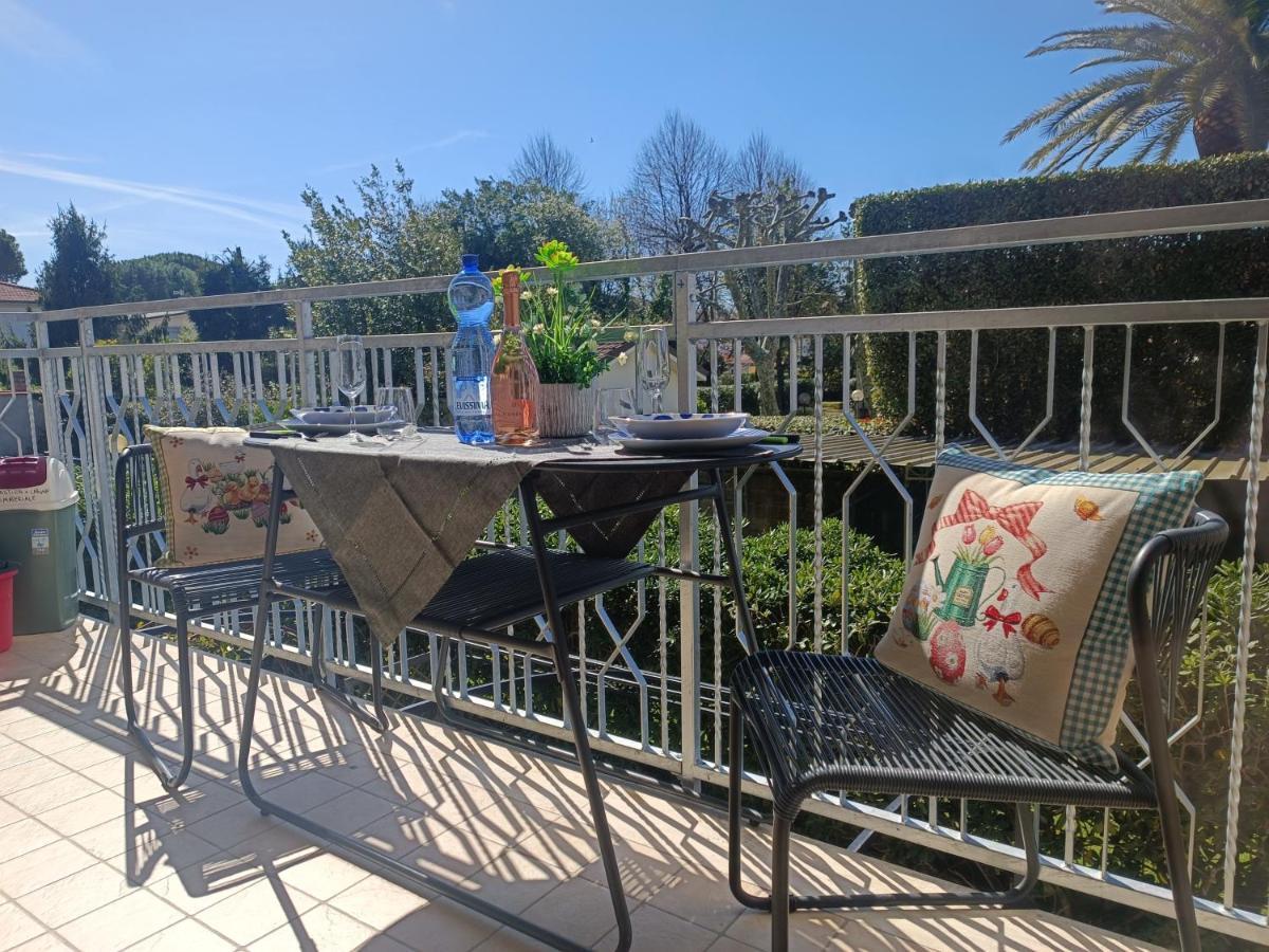Le Palme 98 "Casa Vacanze" Lido di Camaiore Exteriör bild