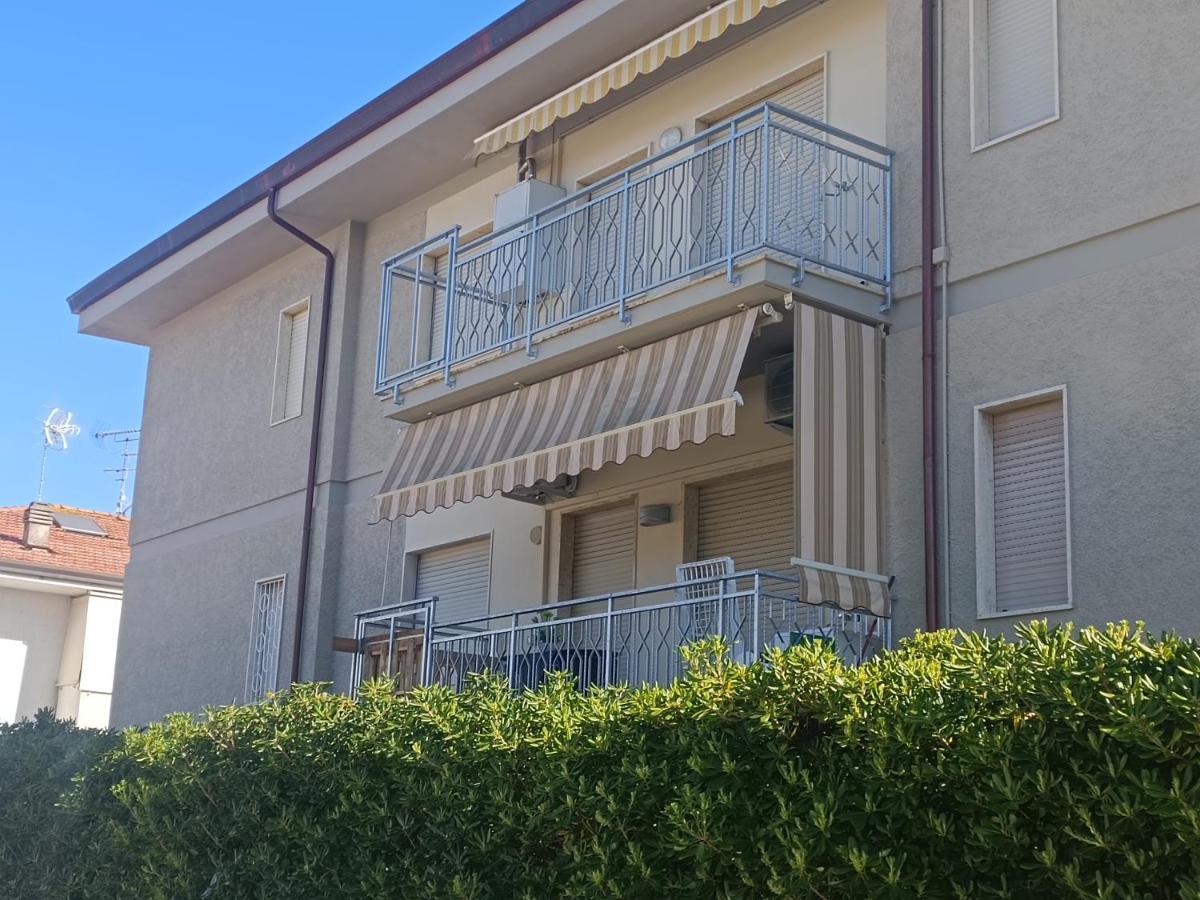 Le Palme 98 "Casa Vacanze" Lido di Camaiore Exteriör bild