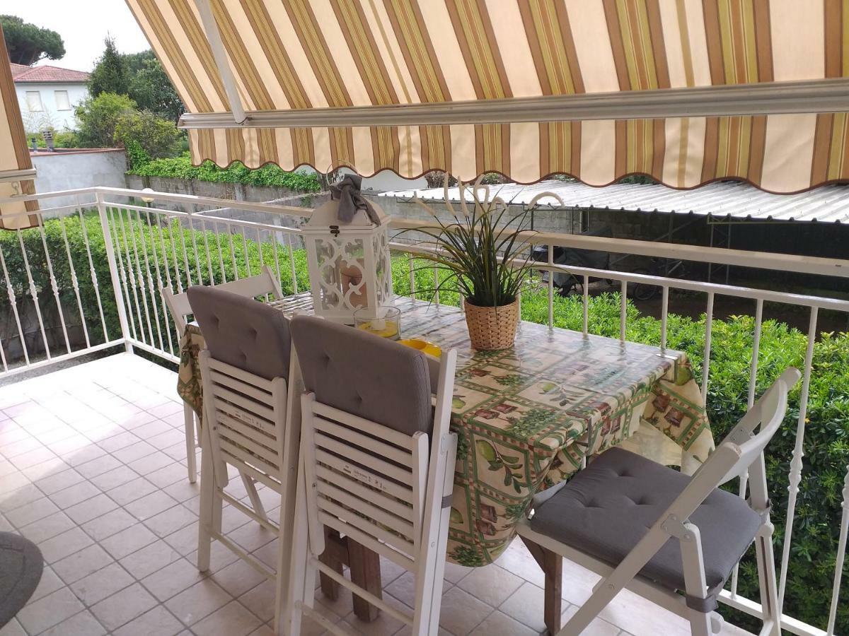 Le Palme 98 "Casa Vacanze" Lido di Camaiore Exteriör bild