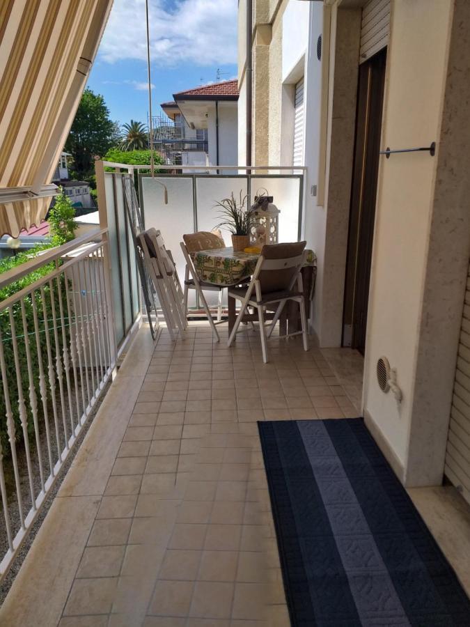 Le Palme 98 "Casa Vacanze" Lido di Camaiore Exteriör bild